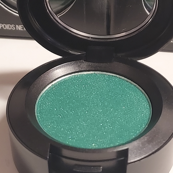 MAC Eyeshadow *NEW CROP FROST* - Picture 3 of 5